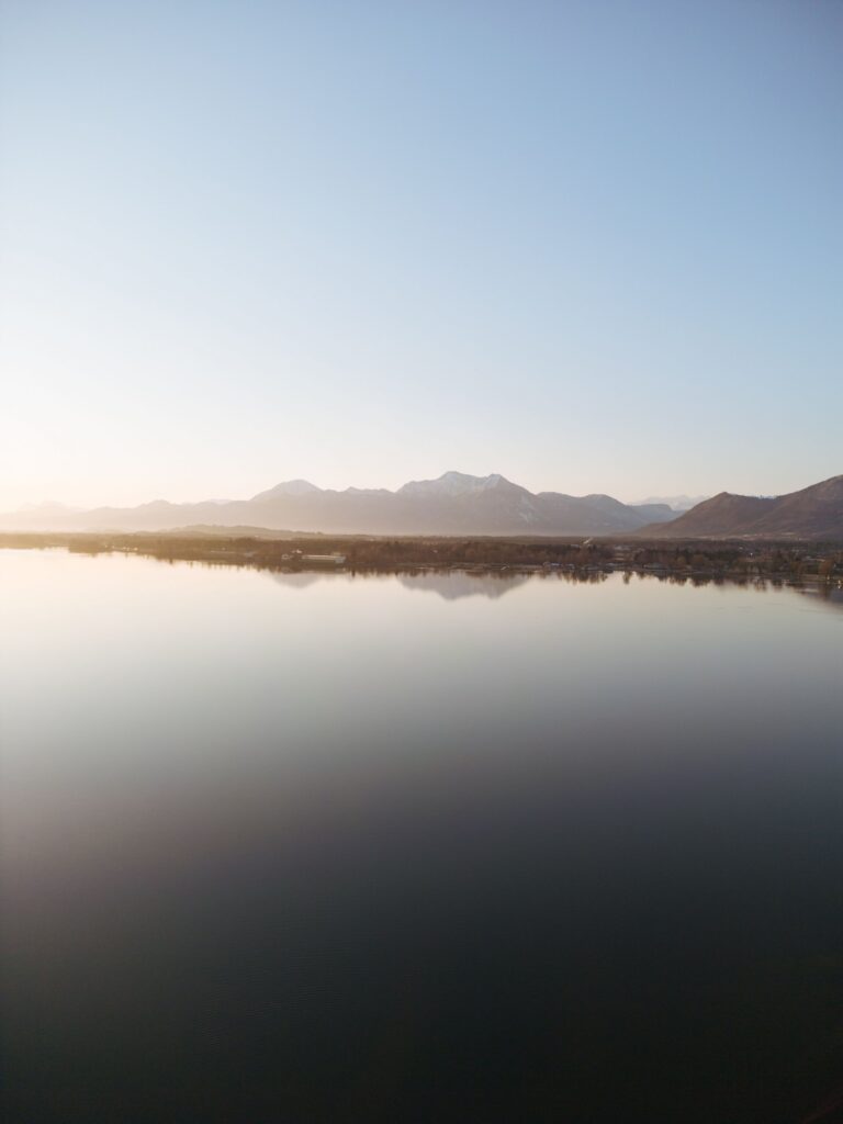 calm-still-lake-at-dawn